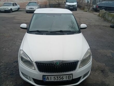 Белый Шкода Фабия, объемом двигателя 0 л и пробегом 250 тыс. км за 3700 $, фото 1 на Automoto.ua
