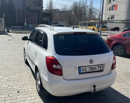 Белый Шкода Фабия, объемом двигателя 1.2 л и пробегом 214 тыс. км за 3800 $, фото 1 на Automoto.ua