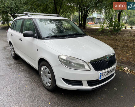 Білий Шкода Фабія, об'ємом двигуна 1.39 л та пробігом 335 тис. км за 5600 $, фото 1 на Automoto.ua