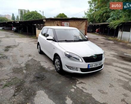 Білий Шкода Фабія, об'ємом двигуна 1.39 л та пробігом 126 тис. км за 5998 $, фото 1 на Automoto.ua