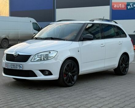 Белый Шкода Фабия, объемом двигателя 1.4 л и пробегом 170 тыс. км за 8950 $, фото 1 на Automoto.ua