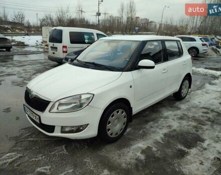 Білий Шкода Фабія, об'ємом двигуна 1.4 л та пробігом 253 тис. км за 4550 $, фото 1 на Automoto.ua
