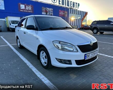 Білий Шкода Фабія, об'ємом двигуна 1.4 л та пробігом 246 тис. км за 5150 $, фото 1 на Automoto.ua