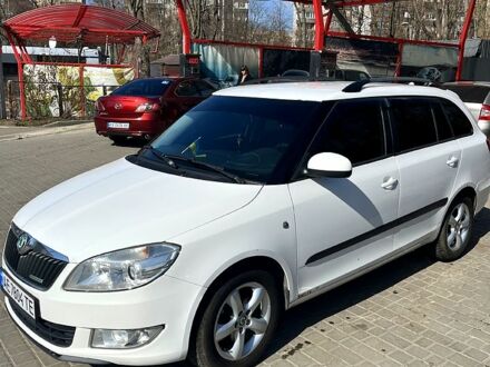 Белый Шкода Фабия, объемом двигателя 1.2 л и пробегом 21400 тыс. км за 3700 $, фото 1 на Automoto.ua