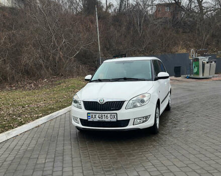 Білий Шкода Фабія, об'ємом двигуна 1.2 л та пробігом 130 тис. км за 5900 $, фото 1 на Automoto.ua