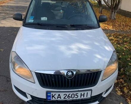 Білий Шкода Фабія, об'ємом двигуна 1.39 л та пробігом 241 тис. км за 4500 $, фото 1 на Automoto.ua