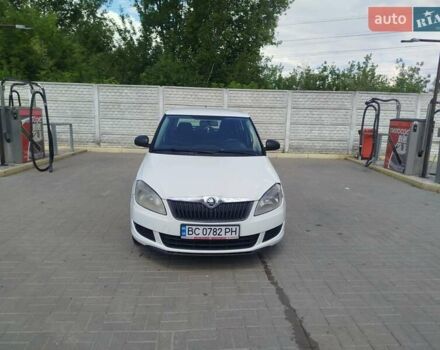 Білий Шкода Фабія, об'ємом двигуна 1.39 л та пробігом 310 тис. км за 3300 $, фото 1 на Automoto.ua