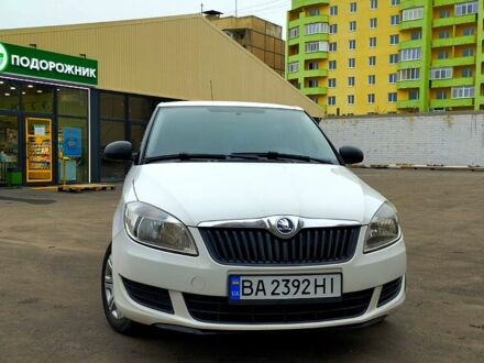 Белый Шкода Фабия, объемом двигателя 1.6 л и пробегом 167 тыс. км за 6700 $, фото 1 на Automoto.ua