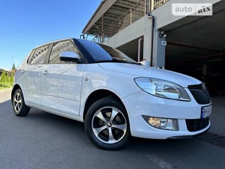 Шкода Фабія 2013 у Одесі на Automoto.ua Білий Шкода Фабія, об'ємом двигуна 1.39 л та пробігом 85 тис. км за 6700 $, фото 1 на Automoto.ua
