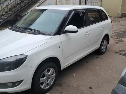 Белый Шкода Фабия, объемом двигателя 1.39 л и пробегом 260 тыс. км за 5500 $, фото 1 на Automoto.ua