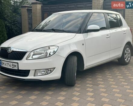 Белый Шкода Фабия, объемом двигателя 1.39 л и пробегом 180 тыс. км за 6000 $, фото 1 на Automoto.ua