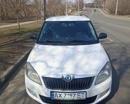 Белый Шкода Фабия, объемом двигателя 1.6 л и пробегом 350 тыс. км за 5500 $, фото 1 на Automoto.ua