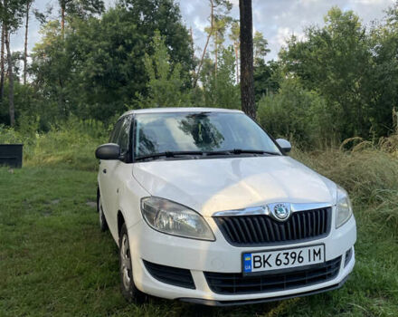 Білий Шкода Фабія, об'ємом двигуна 1.2 л та пробігом 215 тис. км за 5200 $, фото 1 на Automoto.ua