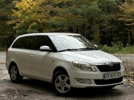 Шкода Фабія 2013 у Радомышле на Automoto.ua Білий Шкода Фабія, об'ємом двигуна 1.4 л та пробігом 216 тис. км за 5900 $, фото 1 на Automoto.ua