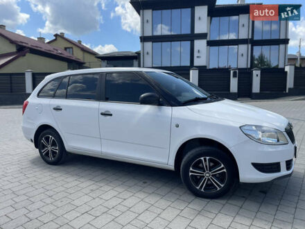Білий Шкода Фабія, об'ємом двигуна 1.2 л та пробігом 297 тис. км за 5600 $, фото 1 на Automoto.ua