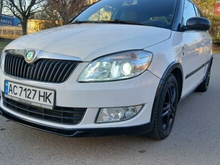 Белый Шкода Фабия, объемом двигателя 1.2 л и пробегом 159 тыс. км за 6400 $, фото 1 на Automoto.ua