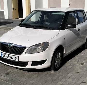 Білий Шкода Фабія, об'ємом двигуна 1.2 л та пробігом 217 тис. км за 5300 $, фото 1 на Automoto.ua