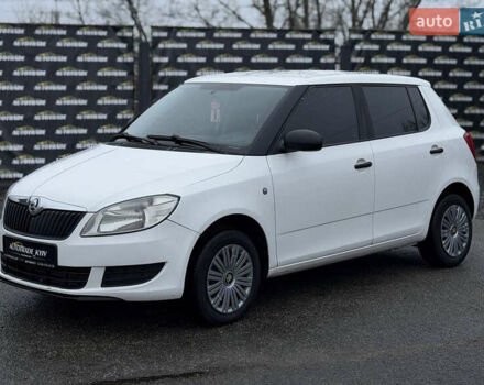 Білий Шкода Фабія, об'ємом двигуна 1.6 л та пробігом 226 тис. км за 5250 $, фото 1 на Automoto.ua