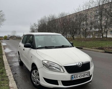 Белый Шкода Фабия, объемом двигателя 1.2 л и пробегом 300 тыс. км за 5700 $, фото 1 на Automoto.ua