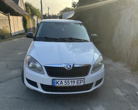 Білий Шкода Фабія, об'ємом двигуна 1.2 л та пробігом 319 тис. км за 4450 $, фото 1 на Automoto.ua