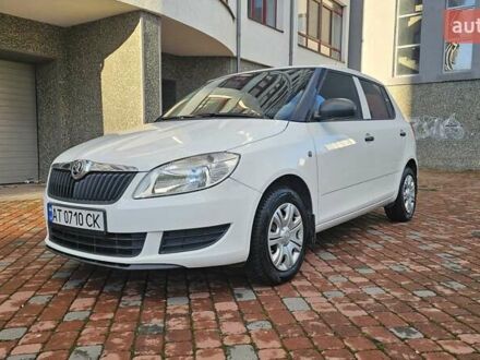 Белый Шкода Фабия, объемом двигателя 1.6 л и пробегом 132 тыс. км за 6700 $, фото 1 на Automoto.ua