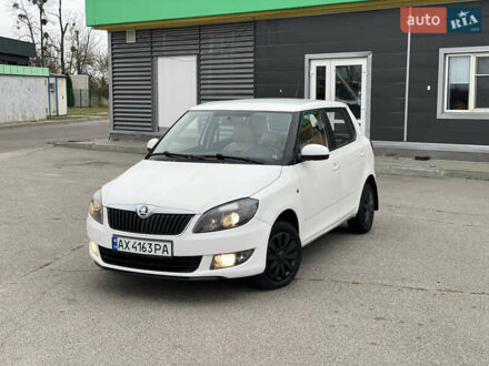 Шкода Фабия 2014 в Харькове на Automoto.ua Белый Шкода Фабия, объемом двигателя 1.2 л и пробегом 186 тыс. км за 4750 $, фото 1 на Automoto.ua