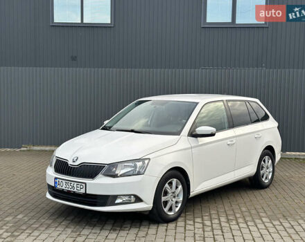 Белый Шкода Фабия, объемом двигателя 1.42 л и пробегом 188 тыс. км за 7500 $, фото 1 на Automoto.ua