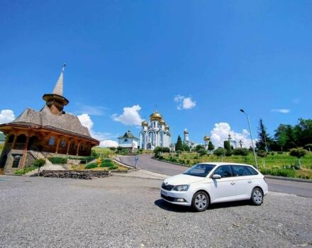 Белый Шкода Фабия, объемом двигателя 1.4 л и пробегом 216 тыс. км за 8300 $, фото 1 на Automoto.ua