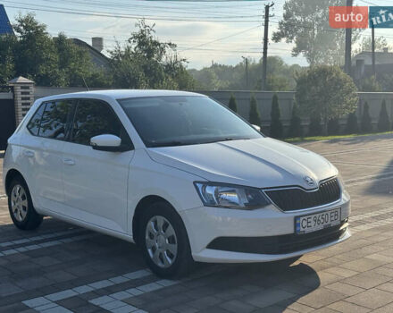 Белый Шкода Фабия, объемом двигателя 1 л и пробегом 217 тыс. км за 6300 $, фото 1 на Automoto.ua