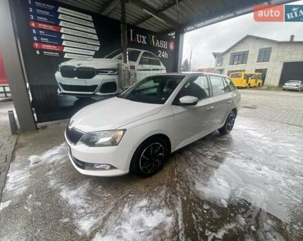 Белый Шкода Фабия, объемом двигателя 1.4 л и пробегом 280 тыс. км за 7500 $, фото 1 на Automoto.ua