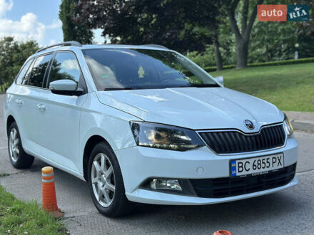 Шкода Фабия 2015 в Львове на Automoto.ua Белый Шкода Фабия, объемом двигателя 1.42 л и пробегом 190 тыс. км за 8500 $, фото 1 на Automoto.ua