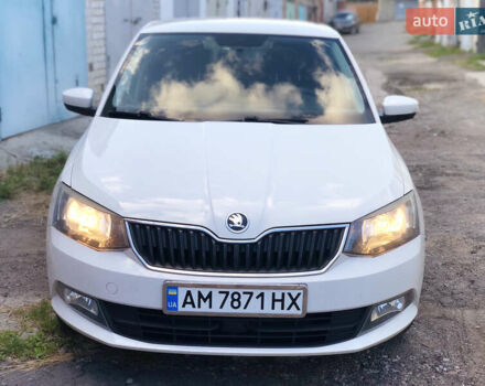 Білий Шкода Фабія, об'ємом двигуна 1.42 л та пробігом 303 тис. км за 7100 $, фото 1 на Automoto.ua