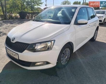 Белый Шкода Фабия, объемом двигателя 1.2 л и пробегом 153 тыс. км за 7200 $, фото 1 на Automoto.ua