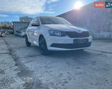 Белый Шкода Фабия, объемом двигателя 1.2 л и пробегом 184 тыс. км за 6400 $, фото 1 на Automoto.ua