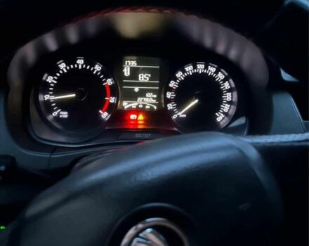 Белый Шкода Фабия, объемом двигателя 1.2 л и пробегом 230 тыс. км за 6200 $, фото 1 на Automoto.ua