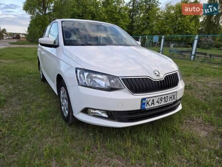 Шкода Фабия 2017 в Шостке на Automoto.ua Белый Шкода Фабия, объемом двигателя 1 л и пробегом 135 тыс. км за 8600 $, фото 1 на Automoto.ua