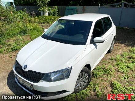 Шкода Фабия 2018 в Виннице на Automoto.ua Белый Шкода Фабия, объемом двигателя 1 л и пробегом 139 тыс. км за 7300 $, фото 1 на Automoto.ua