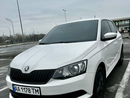 Білий Шкода Фабія, об'ємом двигуна 1 л та пробігом 137 тис. км за 7900 $, фото 1 на Automoto.ua