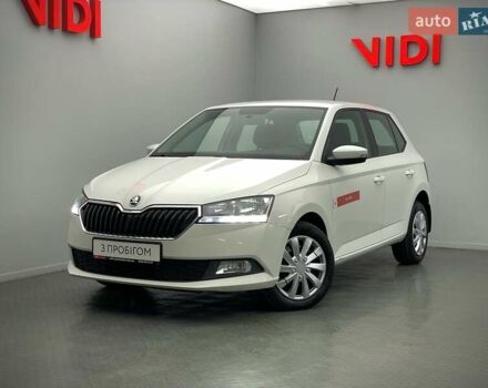 Белый Шкода Фабия, объемом двигателя 1 л и пробегом 97 тыс. км за 8131 $, фото 1 на Automoto.ua