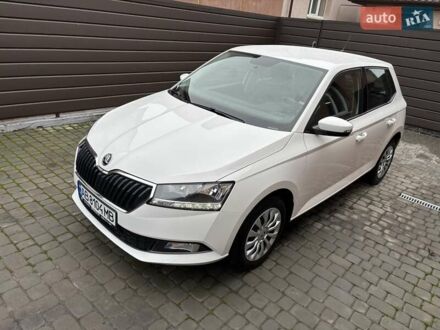 Белый Шкода Фабия, объемом двигателя 1 л и пробегом 103 тыс. км за 8700 $, фото 1 на Automoto.ua
