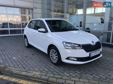 Белый Шкода Фабия, объемом двигателя 1 л и пробегом 98 тыс. км за 8700 $, фото 1 на Automoto.ua