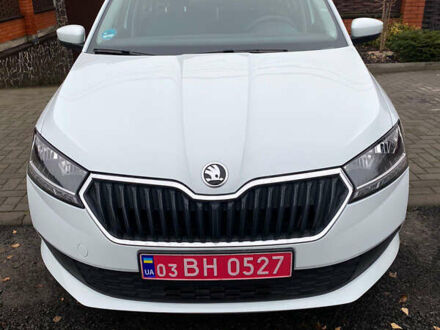 Белый Шкода Фабия, объемом двигателя 0 л и пробегом 101 тыс. км за 10300 $, фото 1 на Automoto.ua