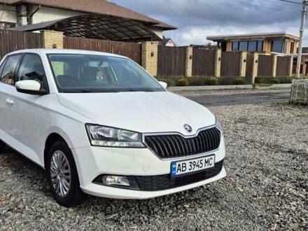 Белый Шкода Фабия, объемом двигателя 1 л и пробегом 93 тыс. км за 9300 $, фото 1 на Automoto.ua