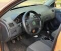 Бежевый Шкода Фабия, объемом двигателя 1.4 л и пробегом 220 тыс. км за 2900 $, фото 8 на Automoto.ua