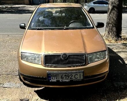 Бежевый Шкода Фабия, объемом двигателя 1.4 л и пробегом 296 тыс. км за 3100 $, фото 2 на Automoto.ua