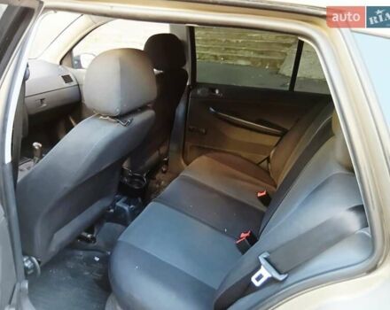 Бежевый Шкода Фабия, объемом двигателя 1.2 л и пробегом 90 тыс. км за 4700 $, фото 5 на Automoto.ua