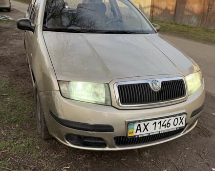 Бежевий Шкода Фабія, об'ємом двигуна 1.2 л та пробігом 203 тис. км за 3000 $, фото 3 на Automoto.ua