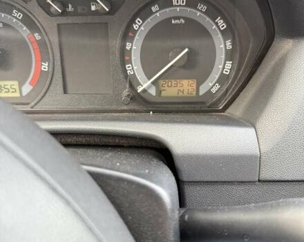 Бежевий Шкода Фабія, об'ємом двигуна 1.2 л та пробігом 203 тис. км за 3000 $, фото 7 на Automoto.ua