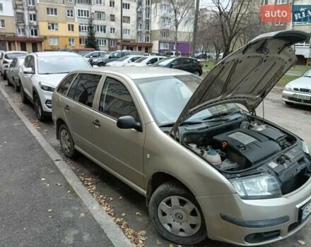 Бежевый Шкода Фабия, объемом двигателя 1.2 л и пробегом 90 тыс. км за 4700 $, фото 1 на Automoto.ua