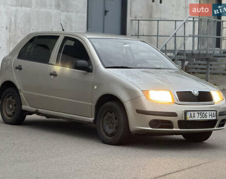 Бежевый Шкода Фабия, объемом двигателя 1.2 л и пробегом 298 тыс. км за 2300 $, фото 37 на Automoto.ua